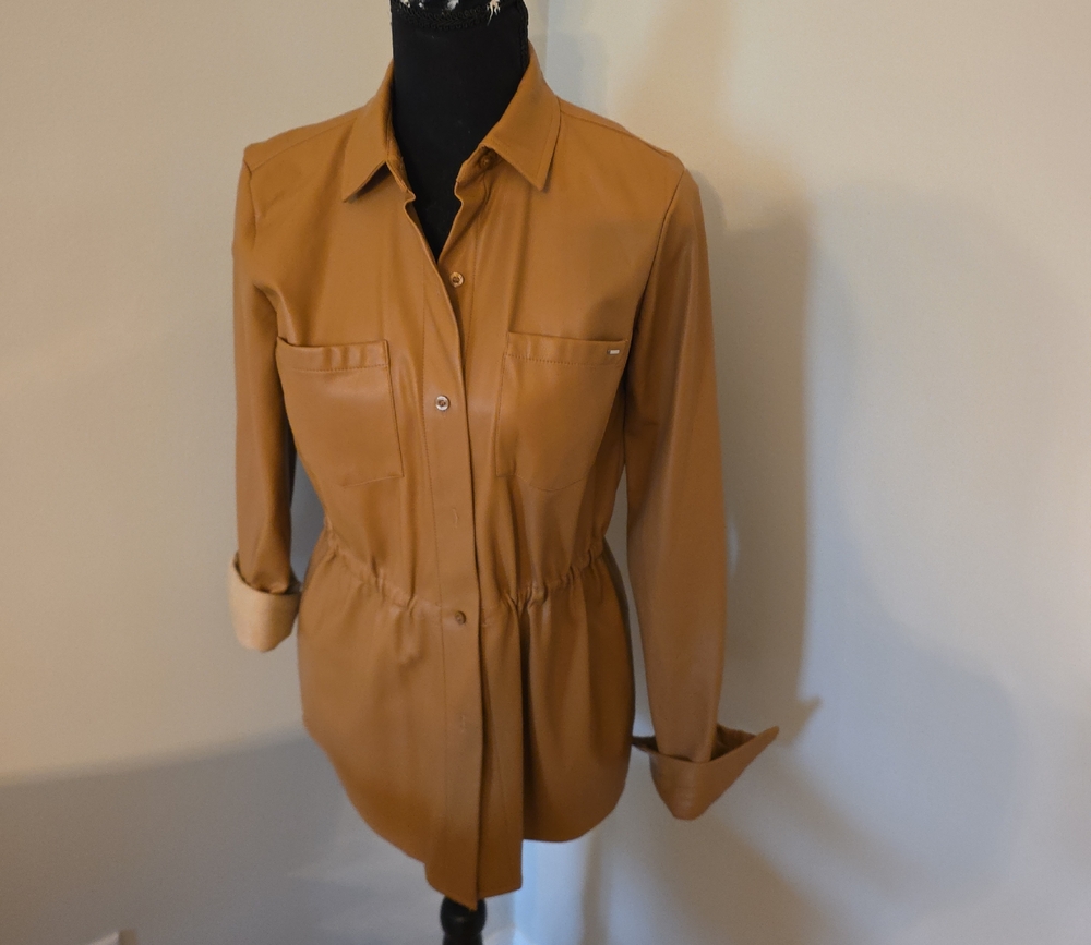 Calvin Klein Women's Lightweight Faux Leather Cinched Waist Shirt Jacket. XS
